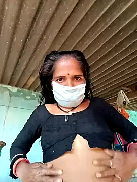 Snapshot of Hot-honi chatting on 10-08-25, 04:10 Hot-honi online show from 10-08-25, 04:10