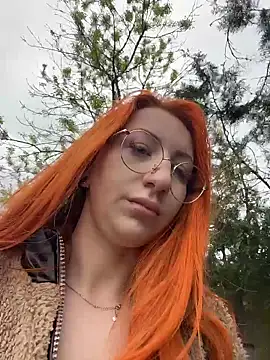 DaddysLittleSlutfox online show from 04-21-26, 09:48