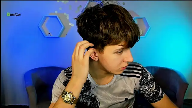 travis wolf  online show from 12-03-25, 08:07