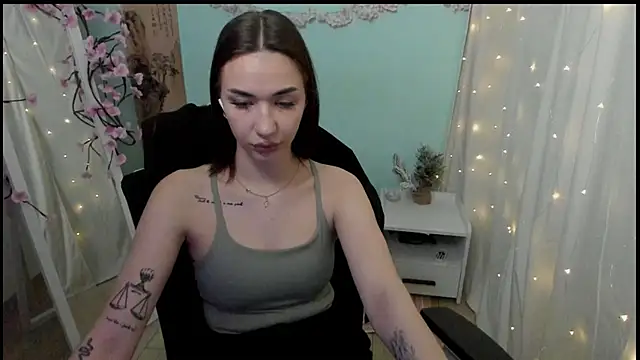 Snapshot of Bella_Night4 chatting on 03-18-26, 07:22 Bella Night4 online show from 03-18-26, 07:22