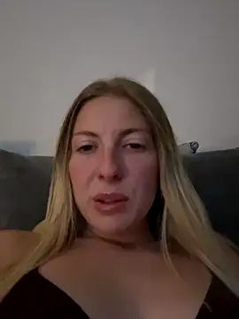 Snapshot of CheekyChelseaX chatting on 09-13-25, 08:30 CheekyChelseaX online show from 09-13-25, 08:30