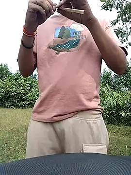 7incpink online show from 10-20-25, 06:03