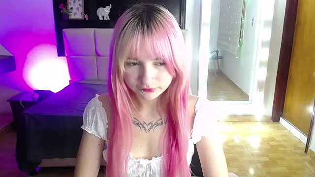  Charlotte Collins  online show from 06-23-26, 04:05