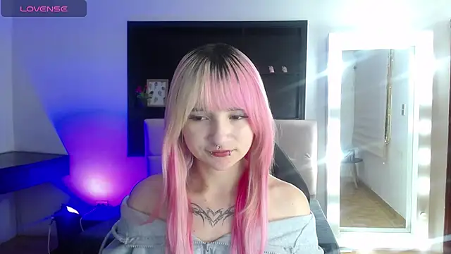  Charlotte Collins  online show from 06-27-26, 03:28