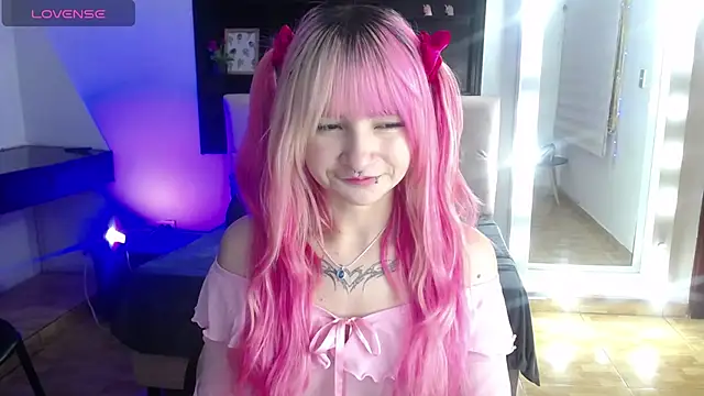  Charlotte Collins  online show from 07-01-26, 04:29