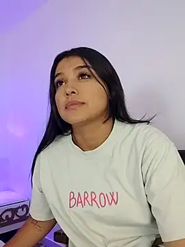 Snapshot of LuciaCollins_ chatting on 10-04-25, 01:42 LuciaCollins online show from 10-04-25, 01:42