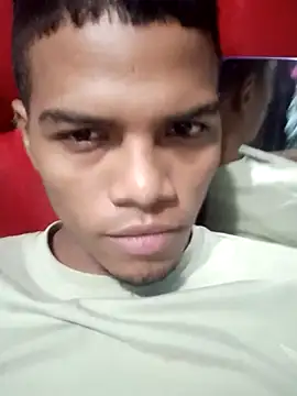 Snapshot of Cataleya_and_danny chatting on 11-04-25, 04:06 Cataleya and danny online show from 11-04-25, 04:06