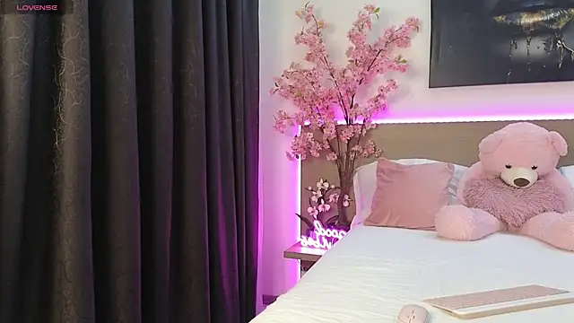 Snapshot of anexblondie chatting on 10-16-25, 06:14 anexblondie online show from 10-16-25, 06:14