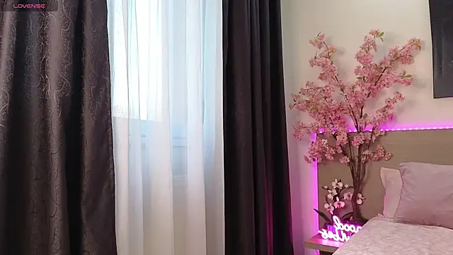 Snapshot of anexblondie chatting on 10-17-25, 06:27 anexblondie online show from 10-17-25, 06:27