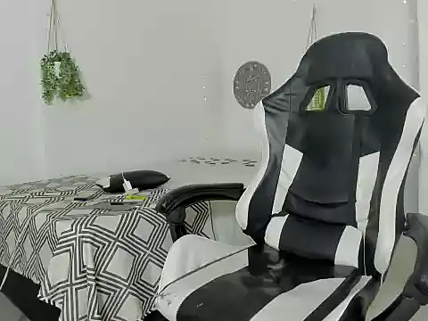 Jax Maliq online show from 11-07-25, 03:39