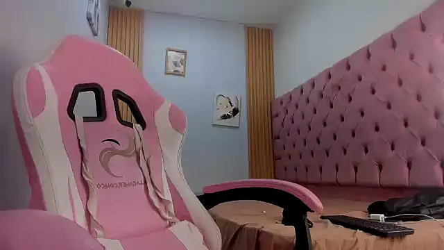 Jax Maliq online show from 11-12-25, 02:45