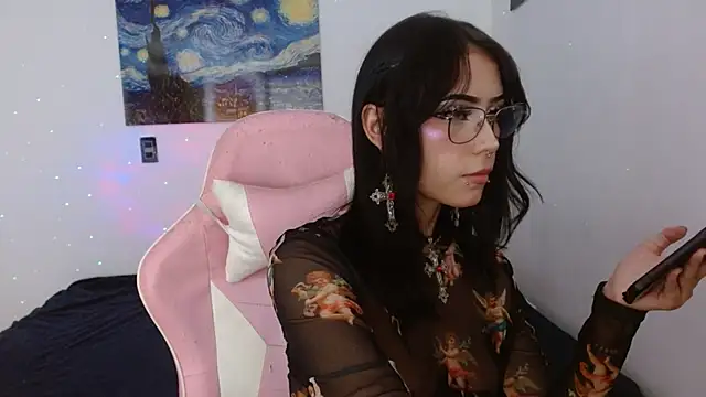 Snapshot of Melhoneymoon chatting on 09-24-25, 12:03 Melhoneymoon online show from 09-24-25, 12:03