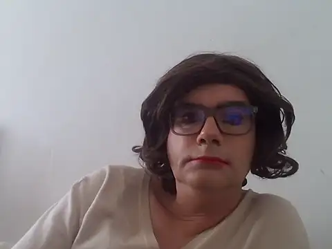 Snapshot of Nady79xxx chatting on 12-17-25, 10:54 Nady79xxx online show from 12-17-25, 10:54