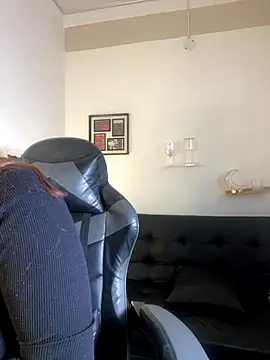 RedVelvet Dream online show from 11-18-25, 08:35