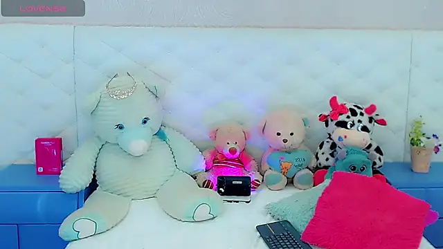 Snapshot of hanna_sweett34 chatting on 11-05-25, 07:14 hanna sweett34 online show from 11-05-25, 07:14