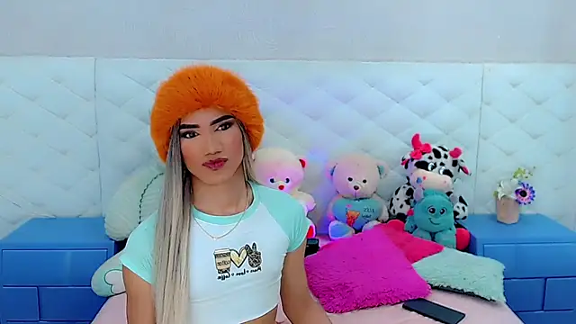 Snapshot of hanna_sweett34 chatting on 11-30-25, 04:22 hanna sweett34 online show from 11-30-25, 04:22