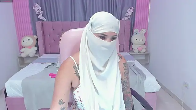 Nayla-Mouna online show from 09-08-25, 07:46