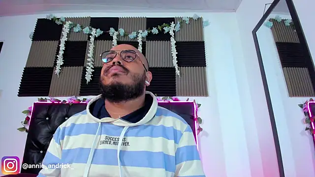  leda swan  online show from 04-22-26, 11:12