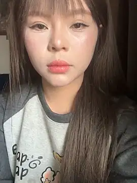 SarahBeii online show from 12-22-25, 03:03