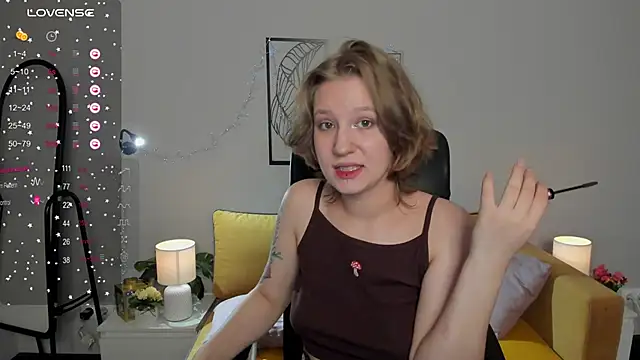 Hailey Foxy online show from 09-26-25, 08:51