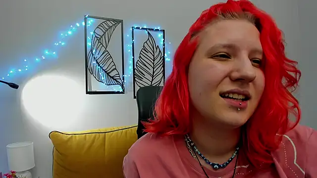 Hailey Foxy online show from 04-20-26, 01:58