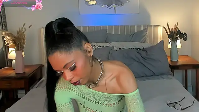 ChelseaQuinn online show from 10-23-25, 07:51