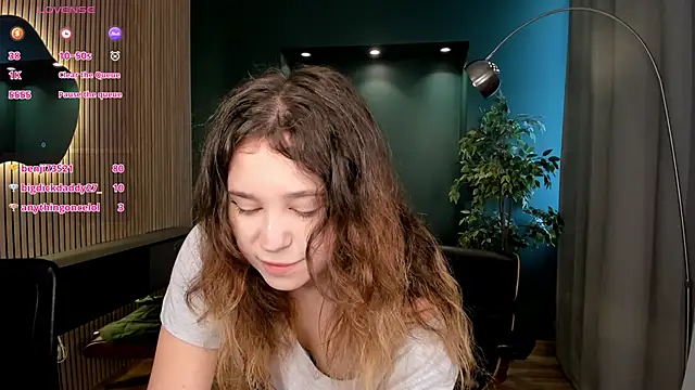 Lina Glow online show from 06-15-26, 06:59