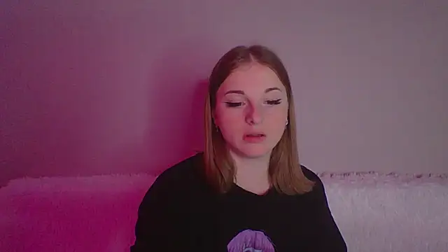 Star Girlish online show from 10-25-25, 07:41