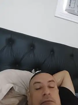 andrerj22 online show from 06-01-26, 03:03