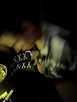 Snapshot of d3luluxx chatting on 10-02-25, 08:32 d3luluxx online show from 10-02-25, 08:32