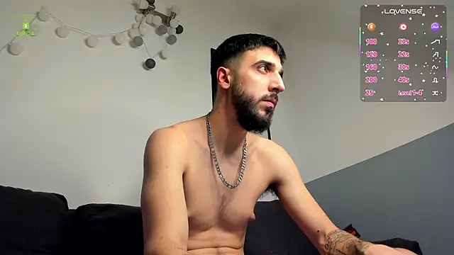 Snapshot of Zeyn_Edwards chatting on 02-20-26, 05:13 Zeyn Edwards online show from 02-20-26, 05:13