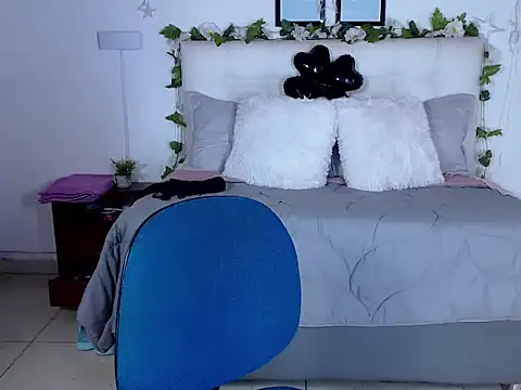 Aliciacute   online show from 01-17-26, 07:50