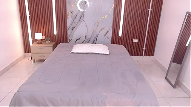 shena nomy1 online show from 12-17-25, 08:04