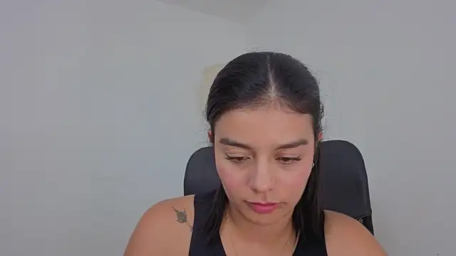 valerihouse online show from 10-26-25, 01:33