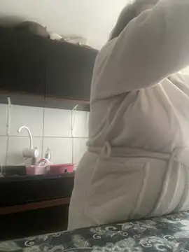 Snapshot of bruna438 chatting on 07-05-26, 12:45 bruna438 online show from 07-05-26, 12:45