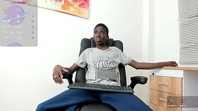 Snapshot of Alan_blacke chatting on 09-25-25, 08:12 Alan blacke online show from 09-25-25, 08:12