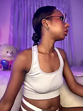 AmyRoss 1 online show from 11-20-25, 01:00