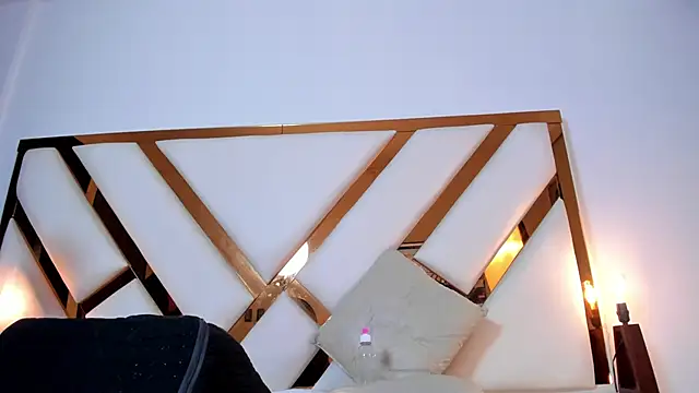 Niicolle Evanss online show from 04-12-26, 09:36