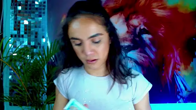 Snapshot of Cristal_Gem1 chatting on 09-08-25, 10:31 Cristal Gem1 online show from 09-08-25, 10:31