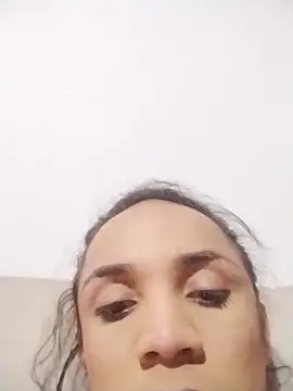 Snapshot of Cristal_Gem1 chatting on 09-29-25, 07:46 Cristal Gem1 online show from 09-29-25, 07:46