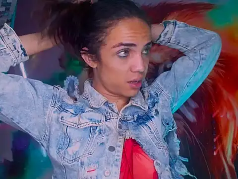 Snapshot of Cristal_Gem1 chatting on 10-09-25, 06:06 Cristal Gem1 online show from 10-09-25, 06:06