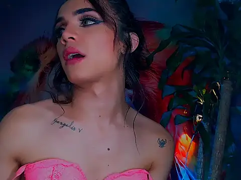 Snapshot of Cristal_Gem1 chatting on 11-05-25, 10:48 Cristal Gem1 online show from 11-05-25, 10:48