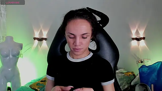 Cristal Gem1 online show from 03-08-26, 06:01