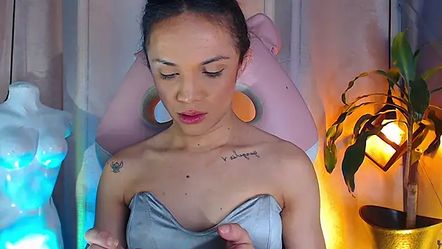 Cristal Gem1 online show from 05-15-26, 11:50
