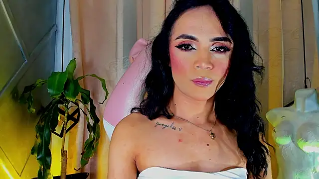Cristal Gem1 online show from 07-05-26, 04:19