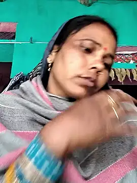 Pooja750 online show from 12-22-25, 04:53