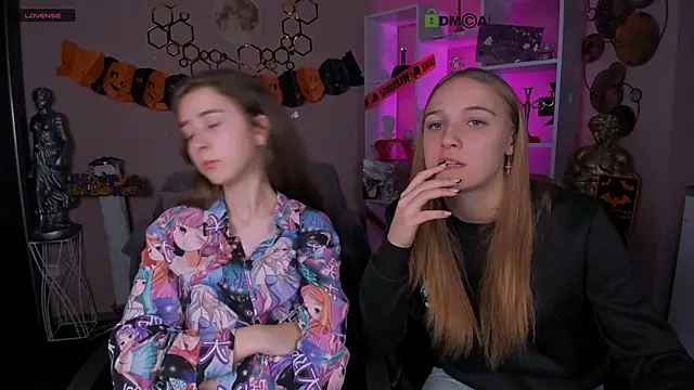 keylas moan online show from 10-21-25, 07:31