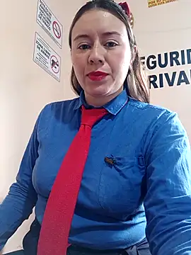 Snapshot of Hannah-colx chatting on 04-24-26, 04:31 Hannah-colx online show from 04-24-26, 04:31