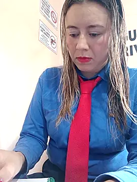 Snapshot of Hannah-colx chatting on 04-25-26, 04:59 Hannah-colx online show from 04-25-26, 04:59