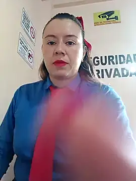 Snapshot of Hannah-colx chatting on 04-28-26, 06:46 Hannah-colx online show from 04-28-26, 06:46